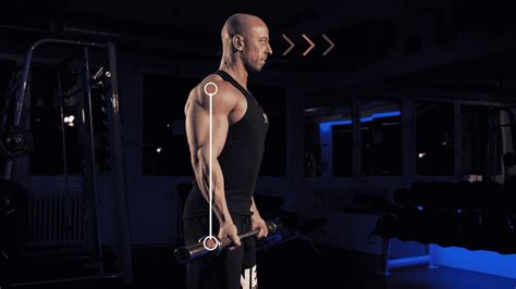 jak posilovat biceps s činkami